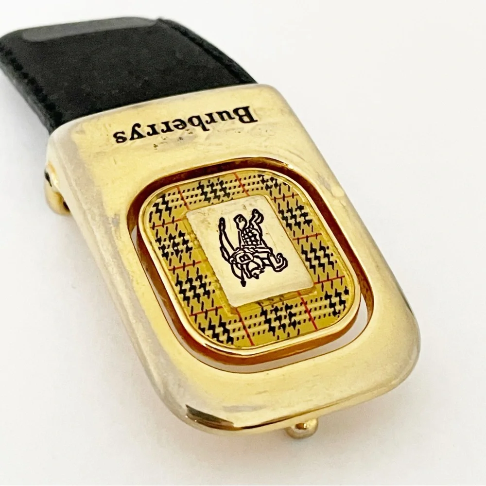 Burberry gold tone nova check knight buckle vintage unisex